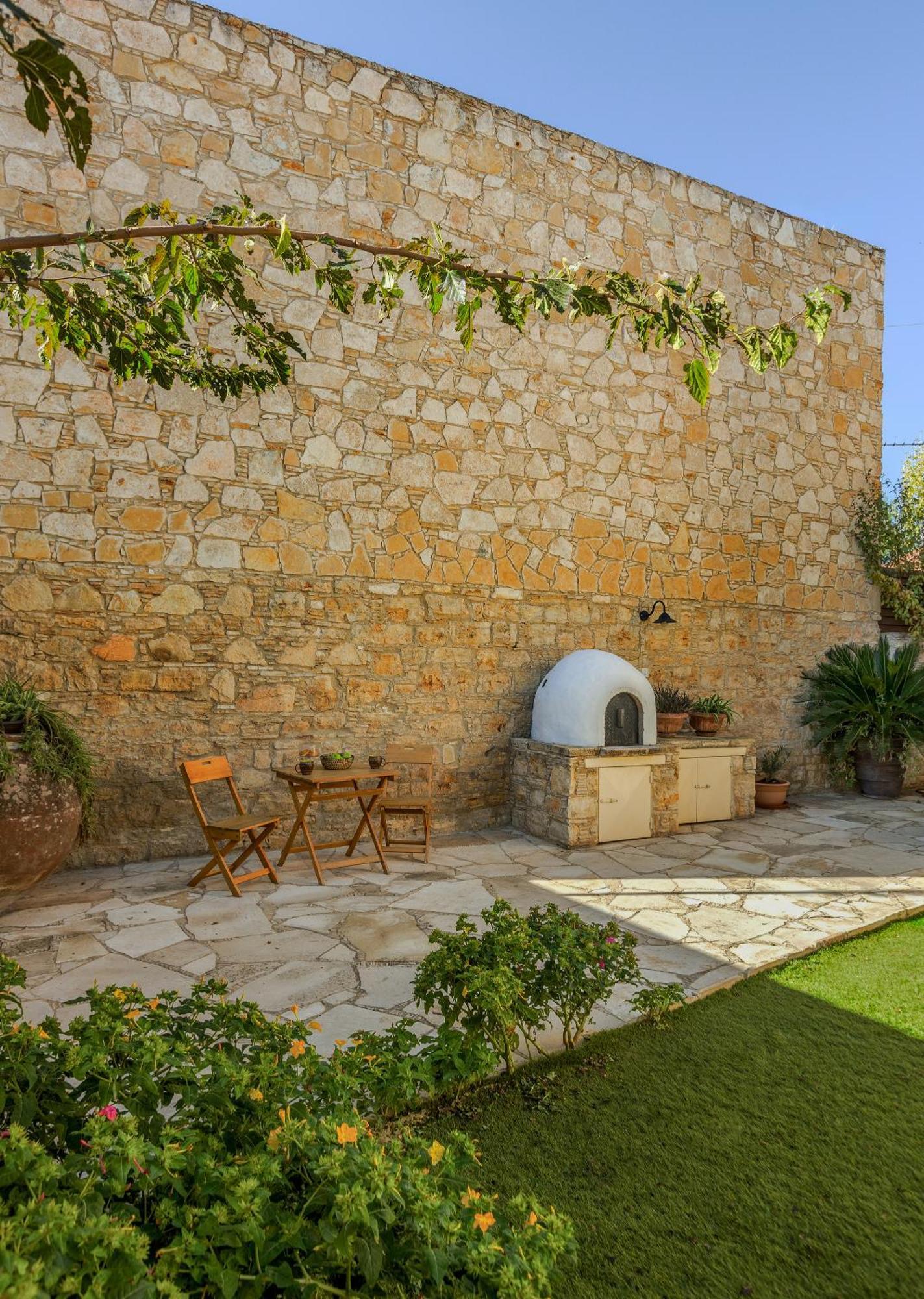 Oinoessa Traditional Boutique Guest Houses Лофу Екстер'єр фото