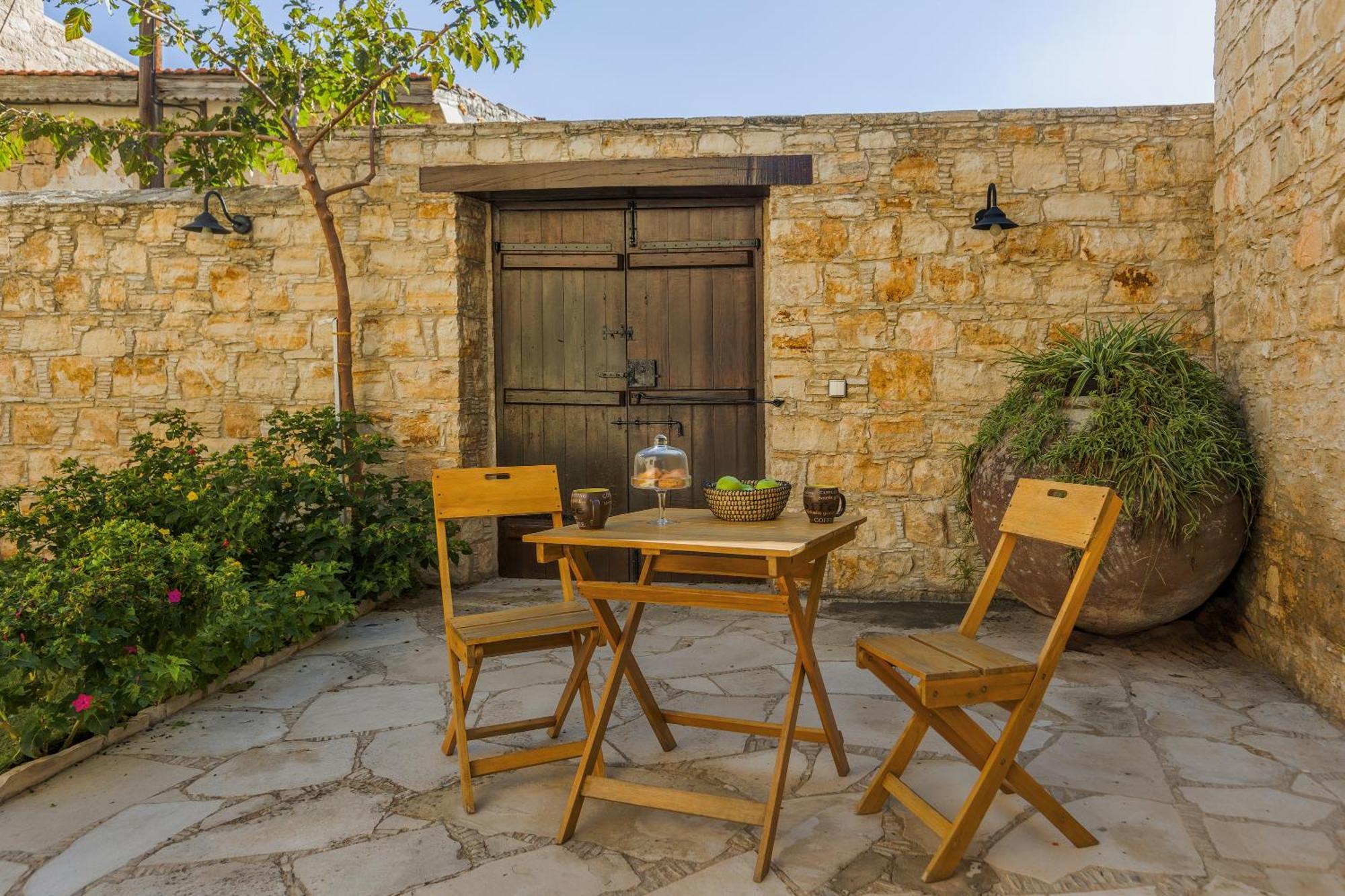 Oinoessa Traditional Boutique Guest Houses Лофу Екстер'єр фото